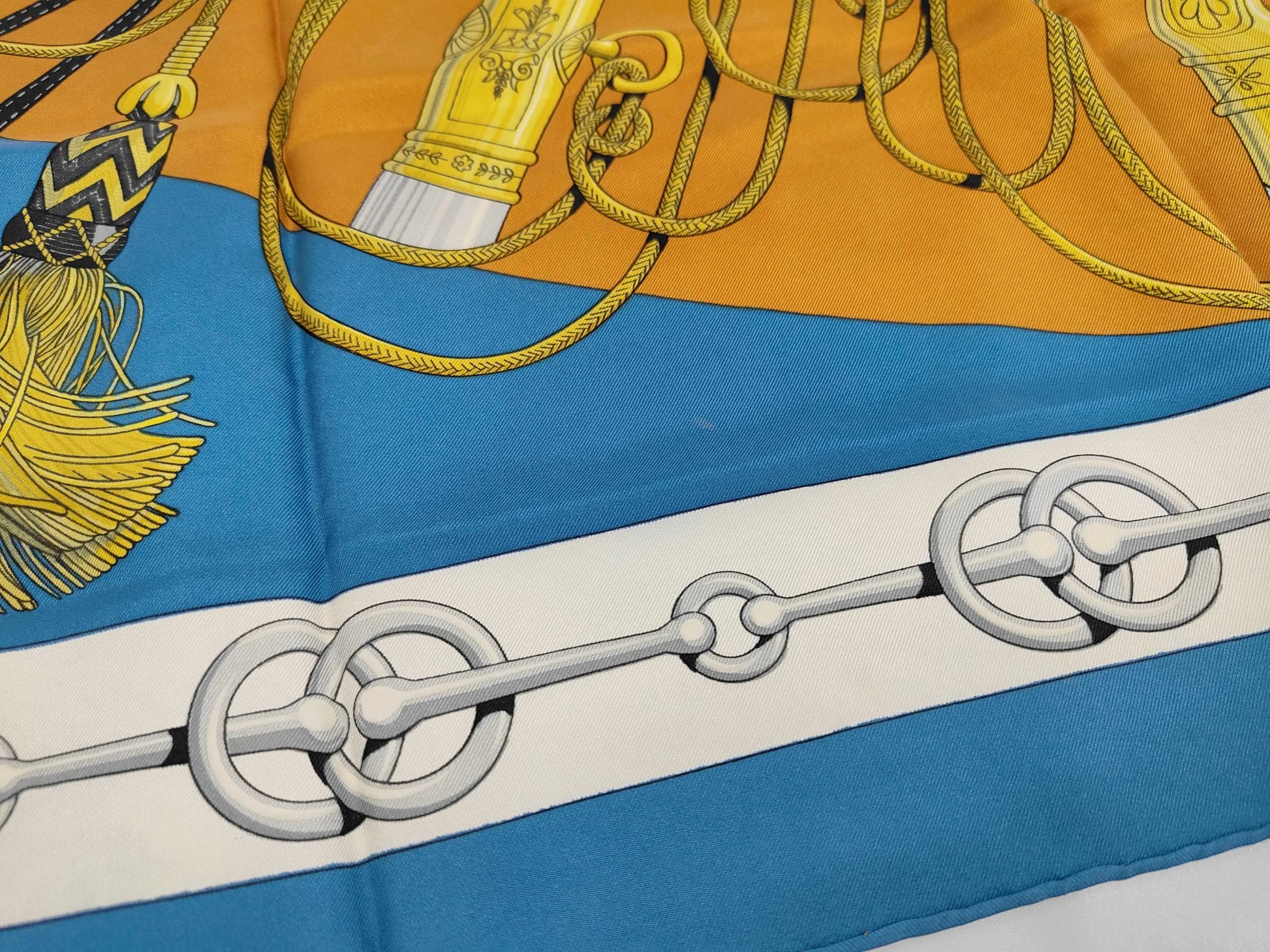 Hermes Carré 90 Silk multicolor, Multicolour, Silk, Scarf