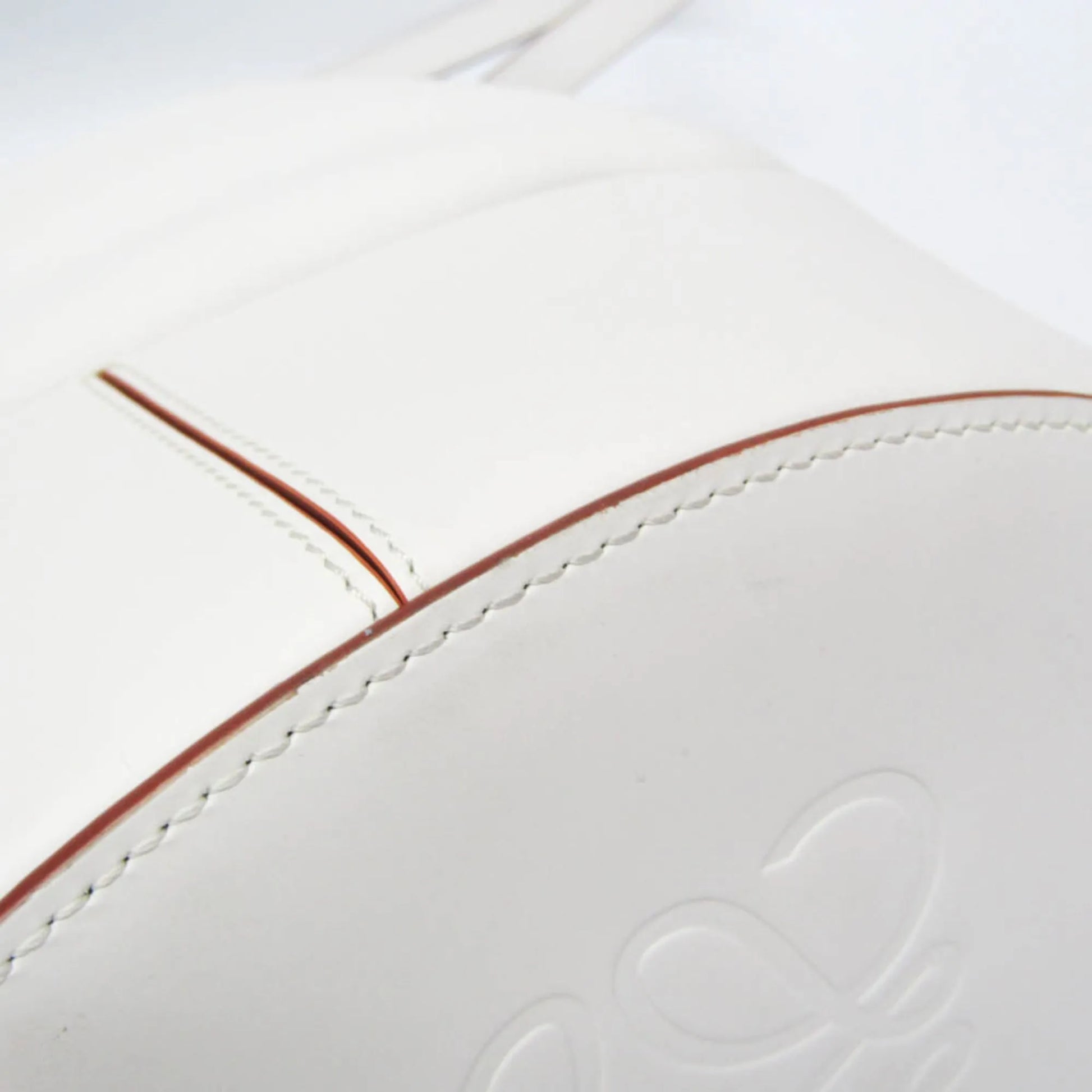 Loewe Balloon Bucket Leather, White, Leather, Handbag