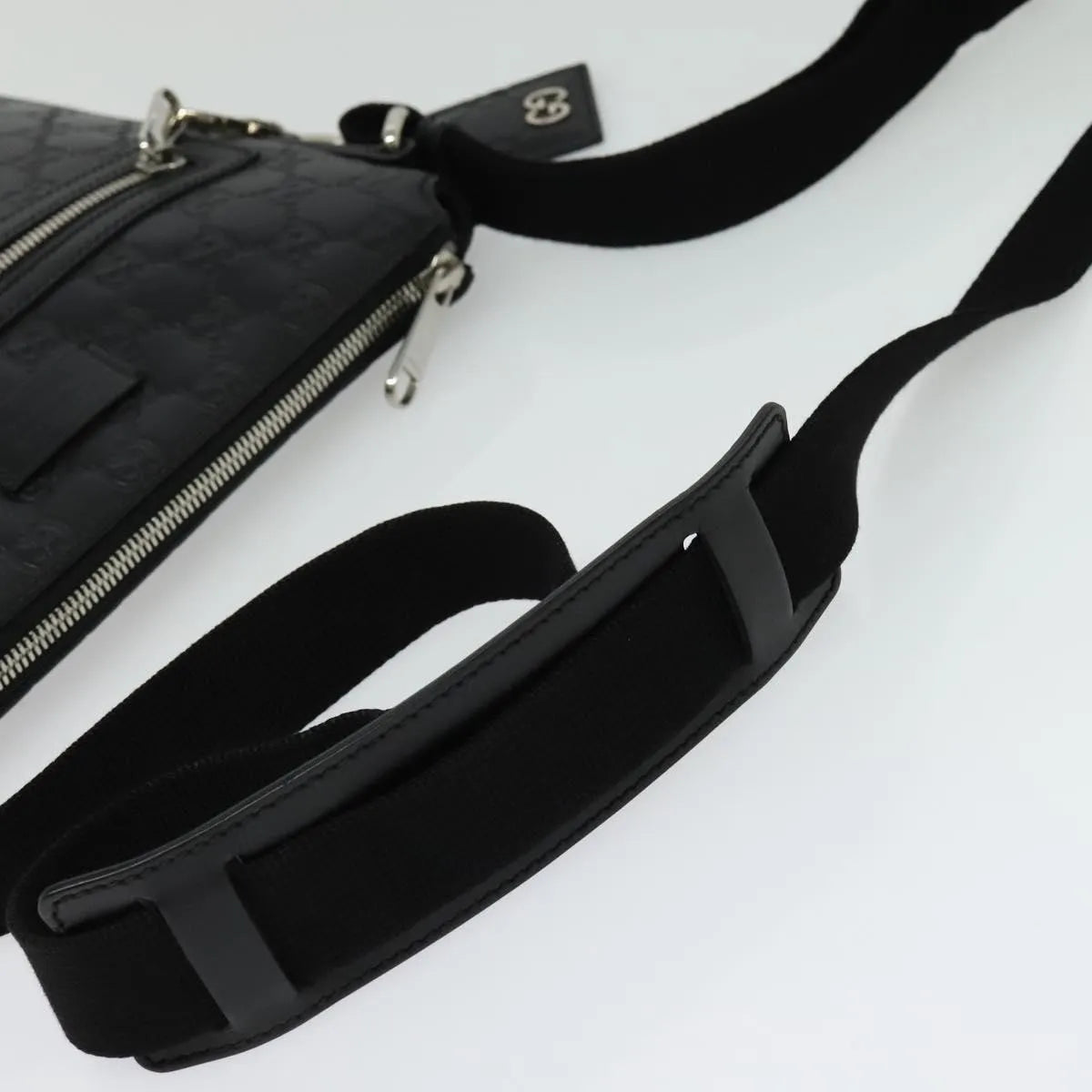 Gucci Signature Zip Messenger Guccissima Leather, Black, Leather, Shoulder Bag