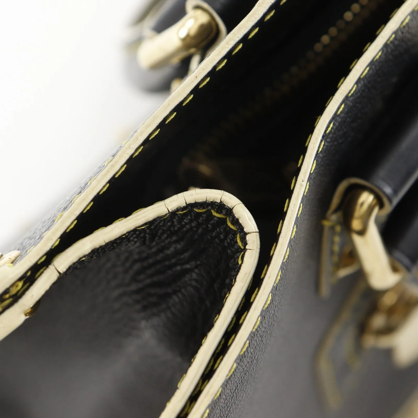 Louis Vuitton Suhali Le Fabuleux Leather, Black, Leather, Handbag