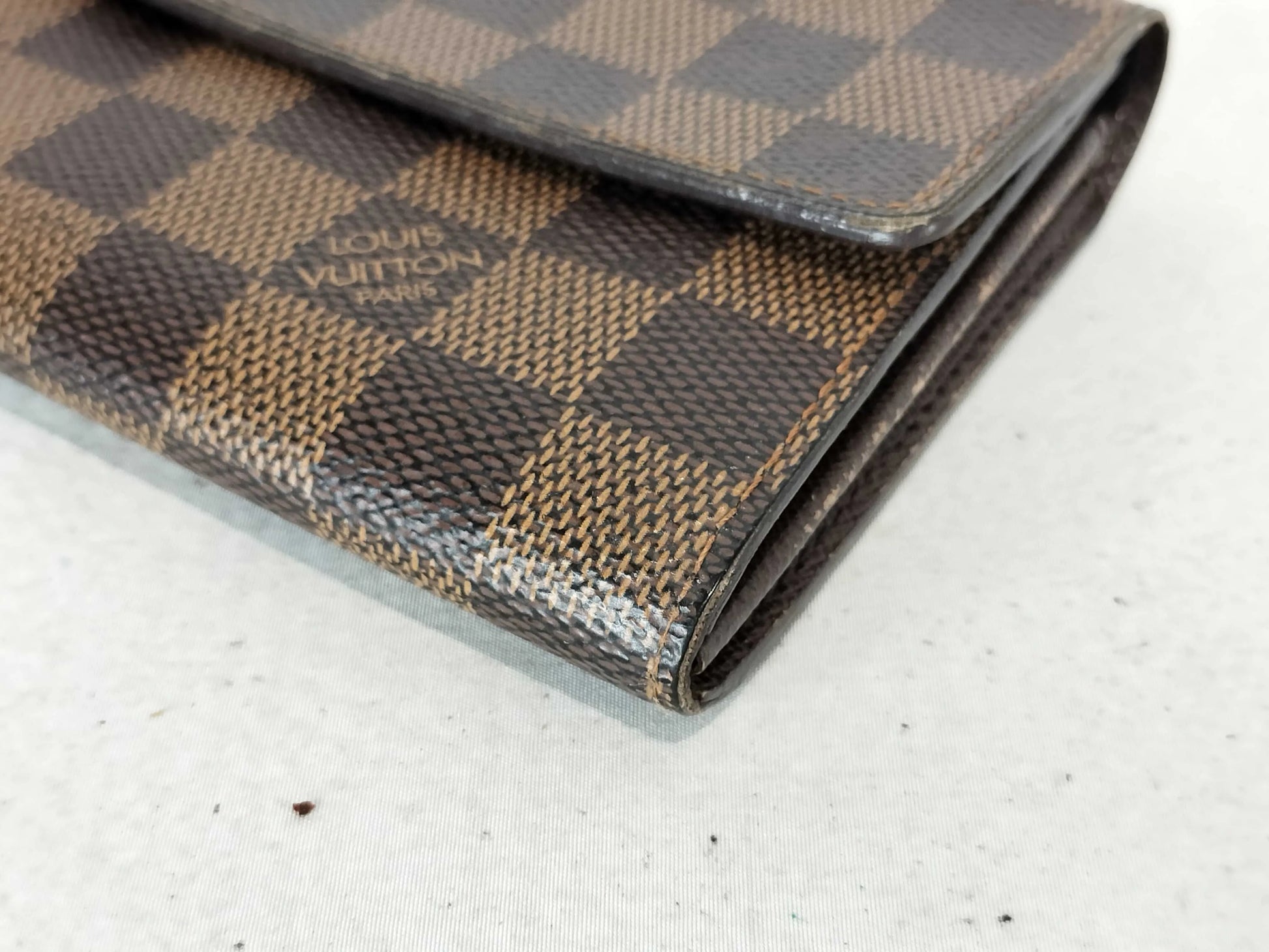 Louis Vuitton Portefeuille Sarah Damier, Brown, Canvas, Wallet