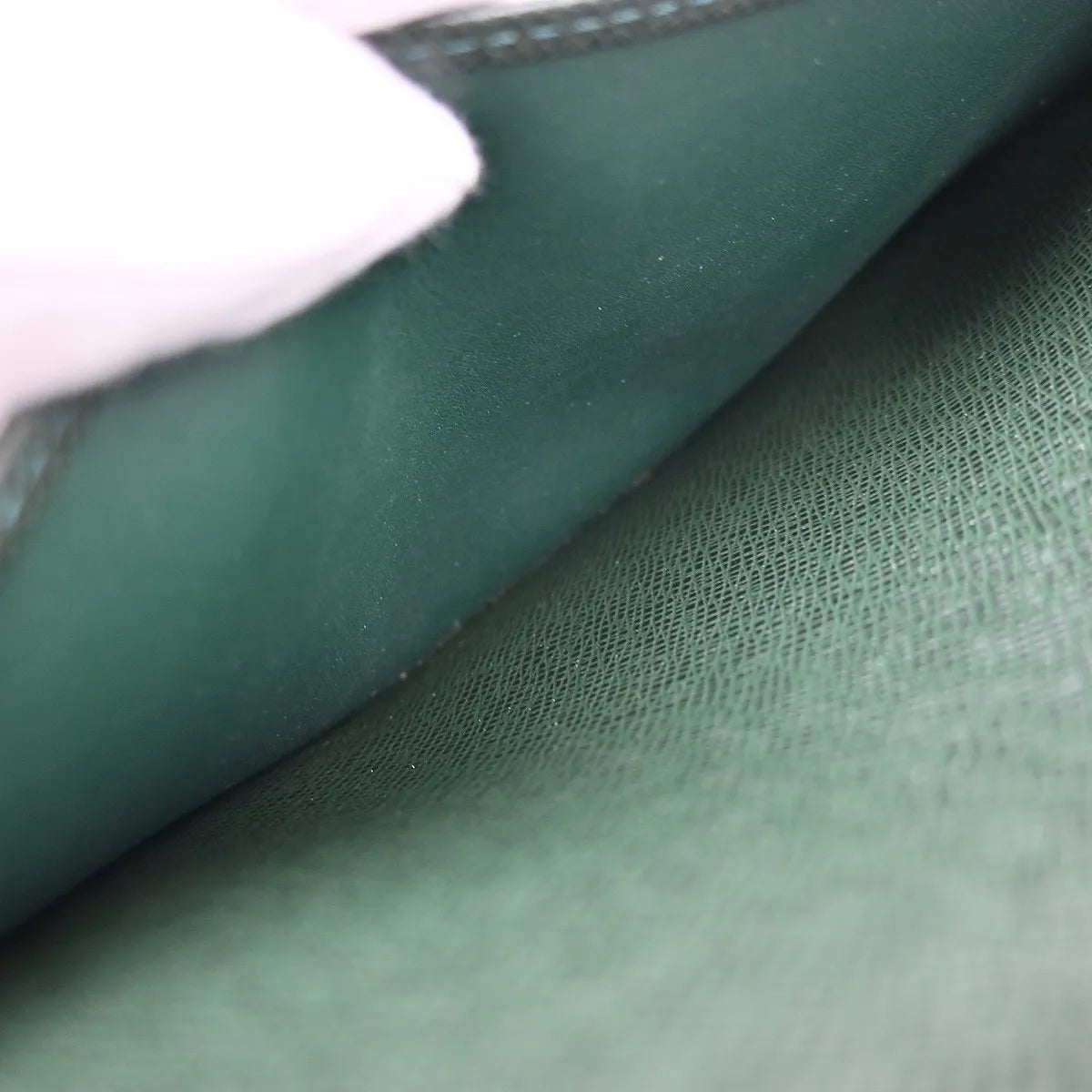 Louis Vuitton Selenga Pochette Taiga Leather, Green, Leather, Clutch