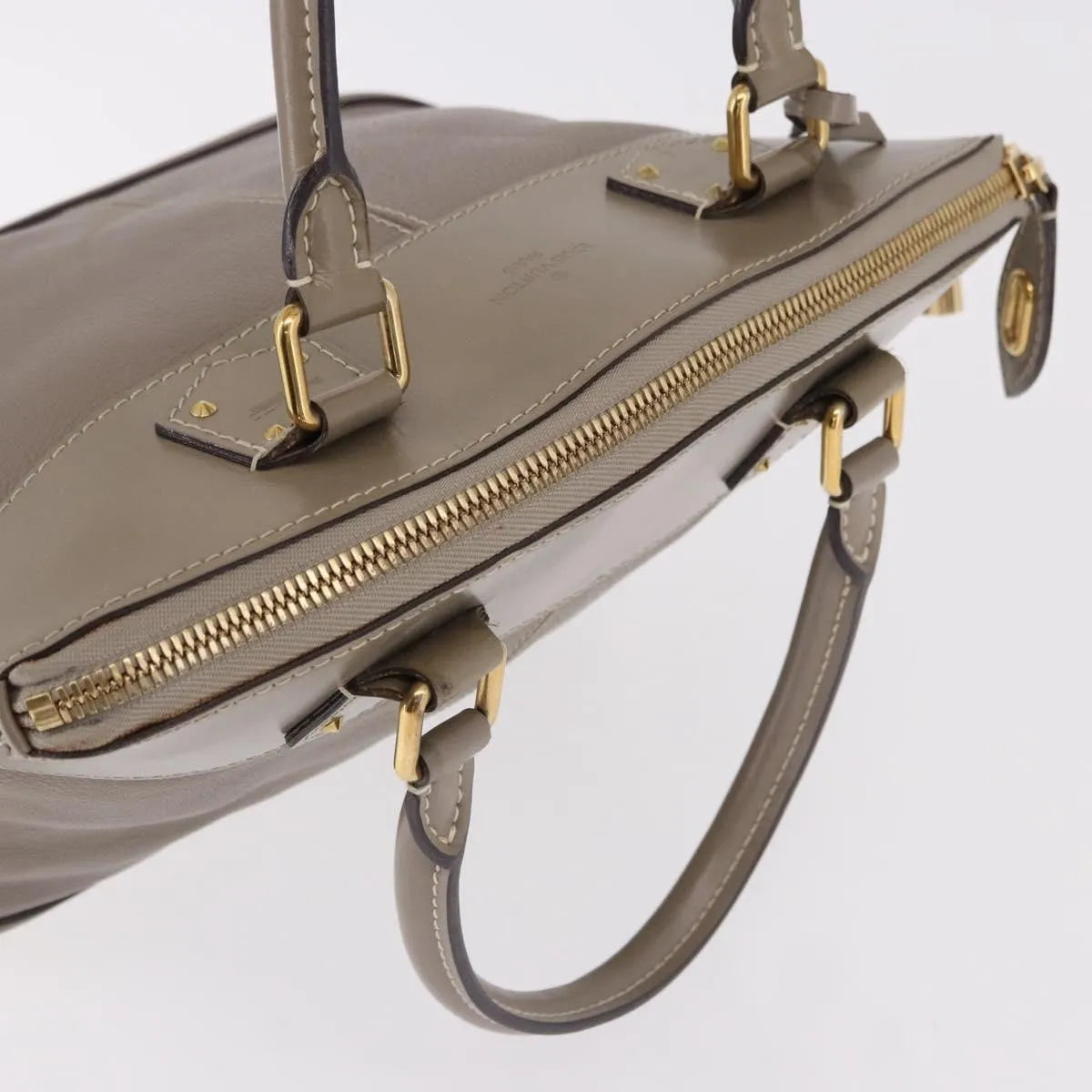Louis Vuitton Suhali Lockit Leather, Gray, Leather, Handbag