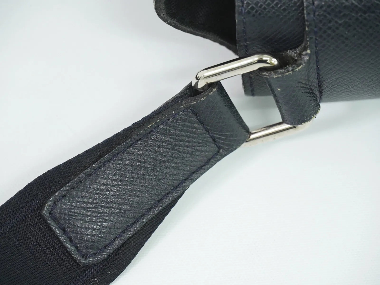 Louis Vuitton Roman Taiga Leather, Navy, Leather, Shoulder Bag