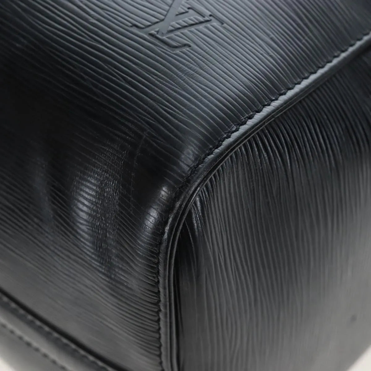 Louis Vuitton Keepall Epi, Black, Leather, Travel Bag