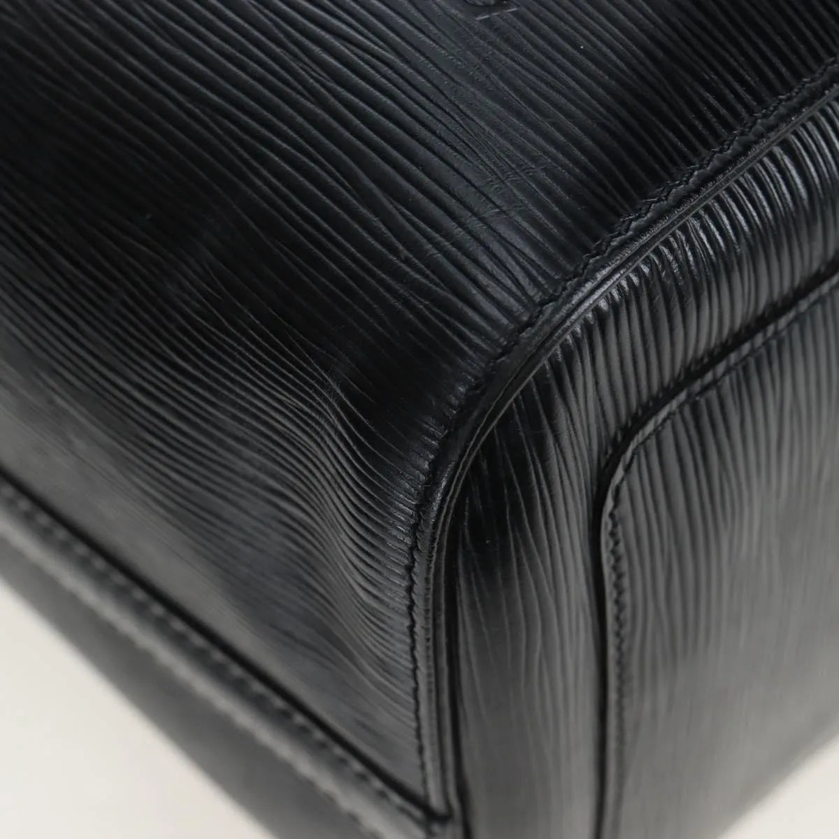 Louis Vuitton Keepall Epi, Black, Leather, Travel Bag