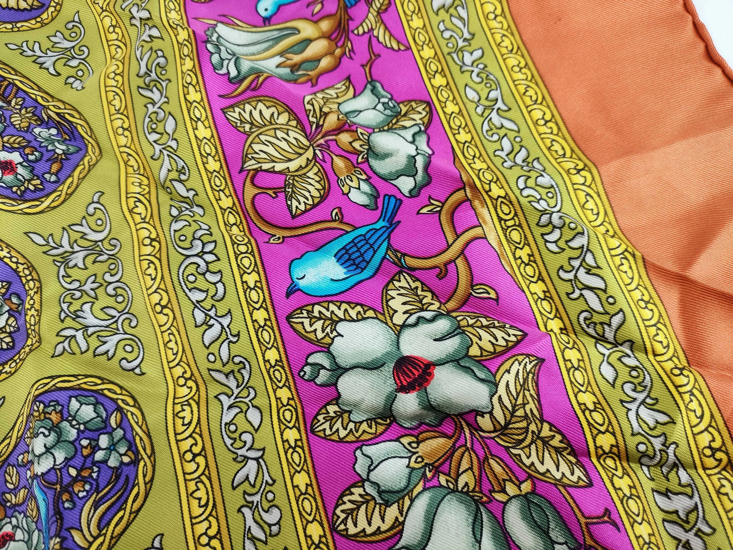 Hermes Carré 90 Silk multicolor, Multicolour, Silk, Scarf