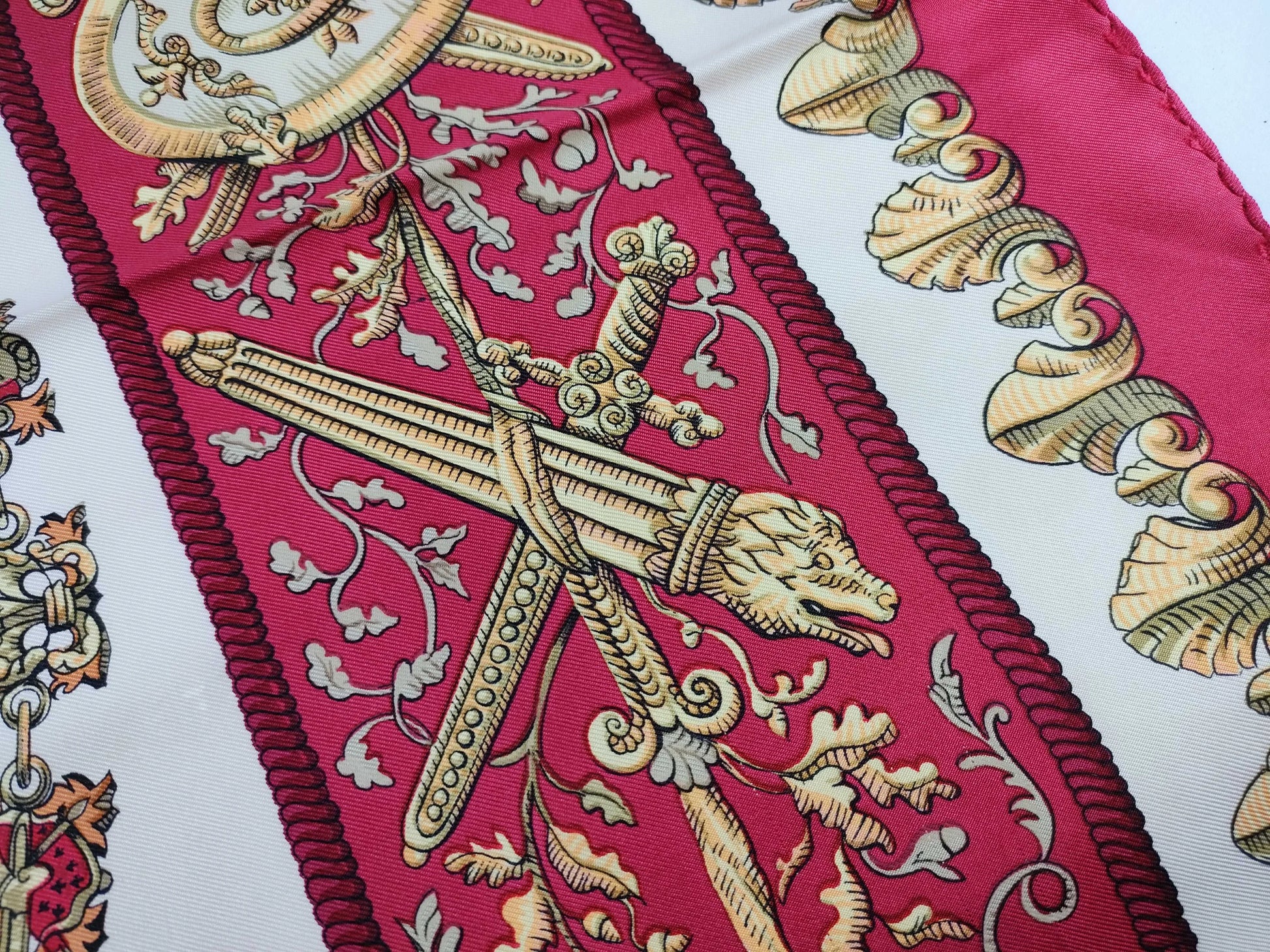 Hermes Carré 90 Silk multicolor, Multicolour, Silk, Scarf