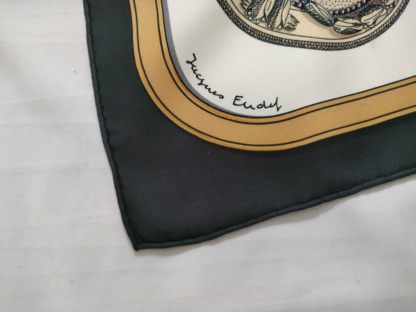 Hermes Carré 90 Silk multicolor, Multicolour, Silk, Scarf