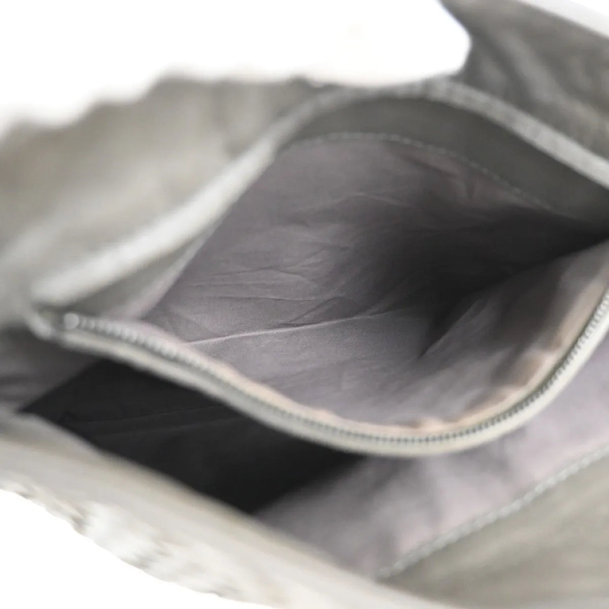 Bottega Veneta Flat Messenger Intrecciato Nappa, Gray, Leather, Shoulder Bag