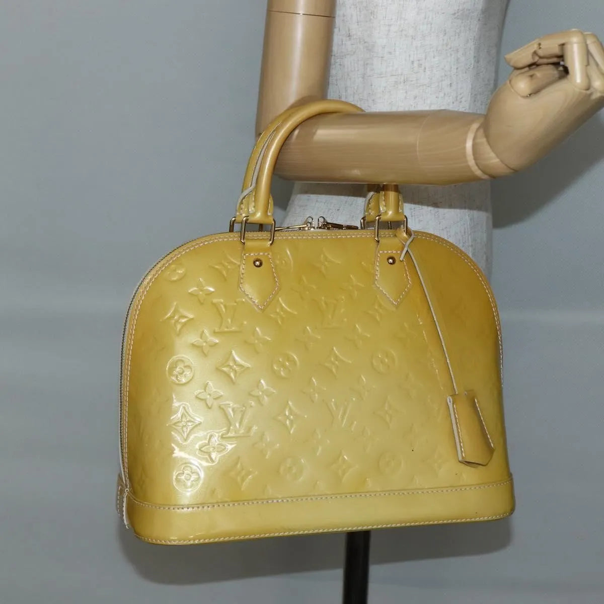 Louis Vuitton Alma Monogram Vernis, Beige, Patent Leather, Handbag