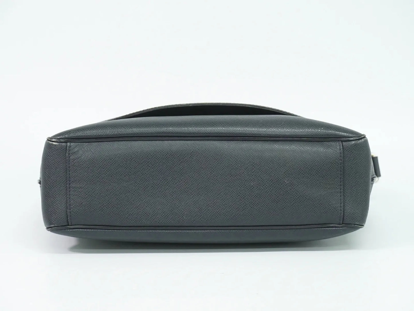 Louis Vuitton Roman Taiga Leather, Navy, Leather, Shoulder Bag