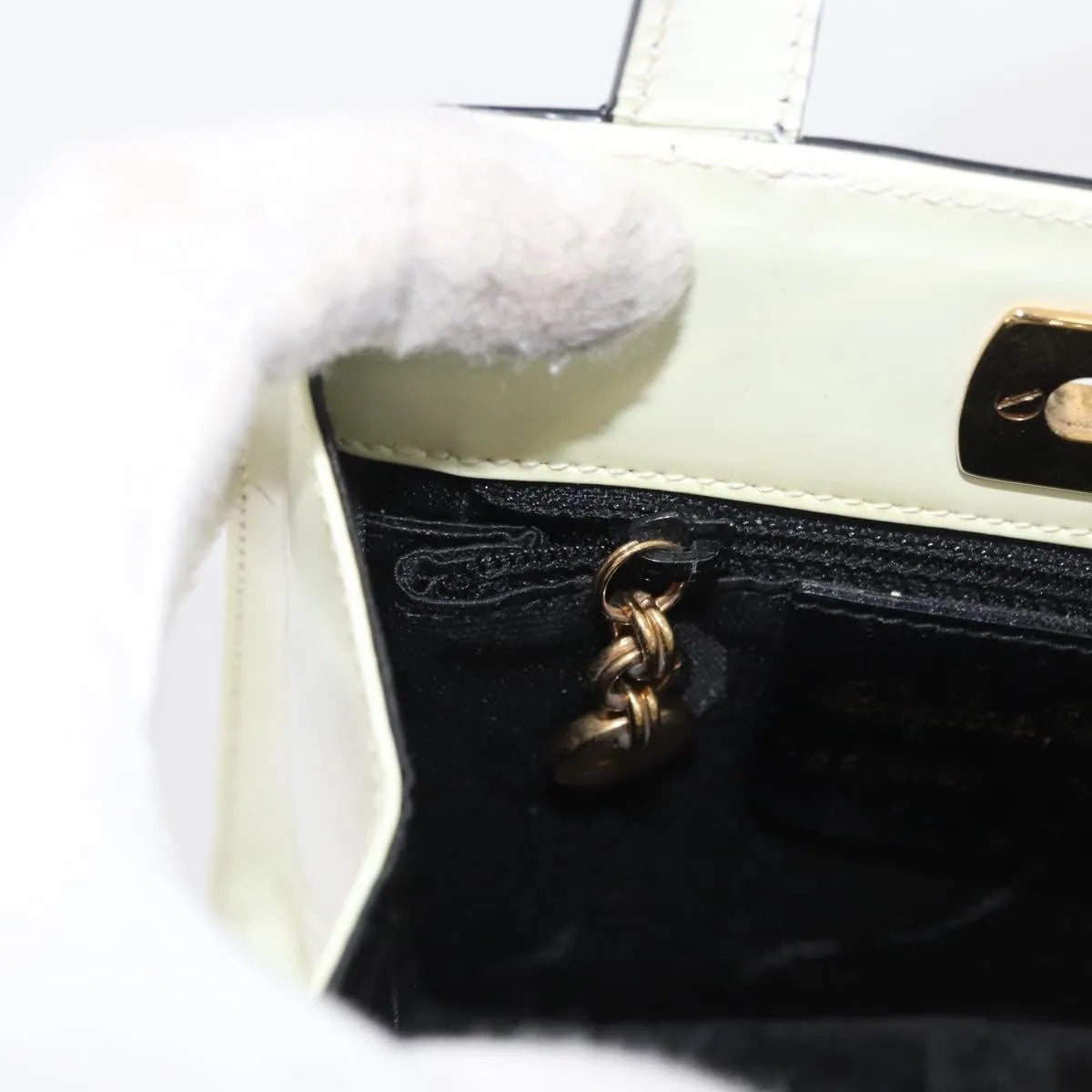Salvatore Ferragamo Gancini Patent Leather, Black, Patent Leather, Handbag