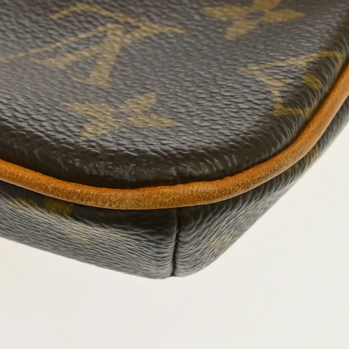 Louis Vuitton Marelle Waist Monogram Canvas, Brown, Canvas, Clutch