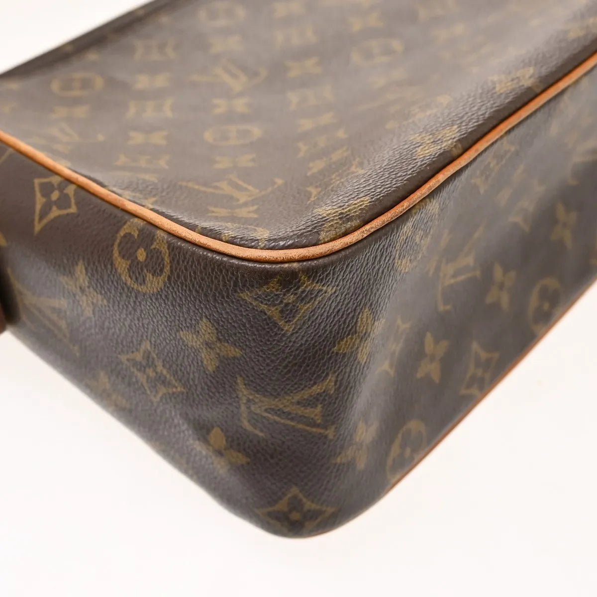 Louis Vuitton Viva Cite Monogram Canvas, Brown, Canvas, Shoulder Bag
