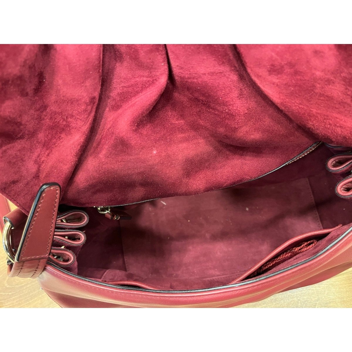 Valentino Crossbody Bag - Brandsamsara