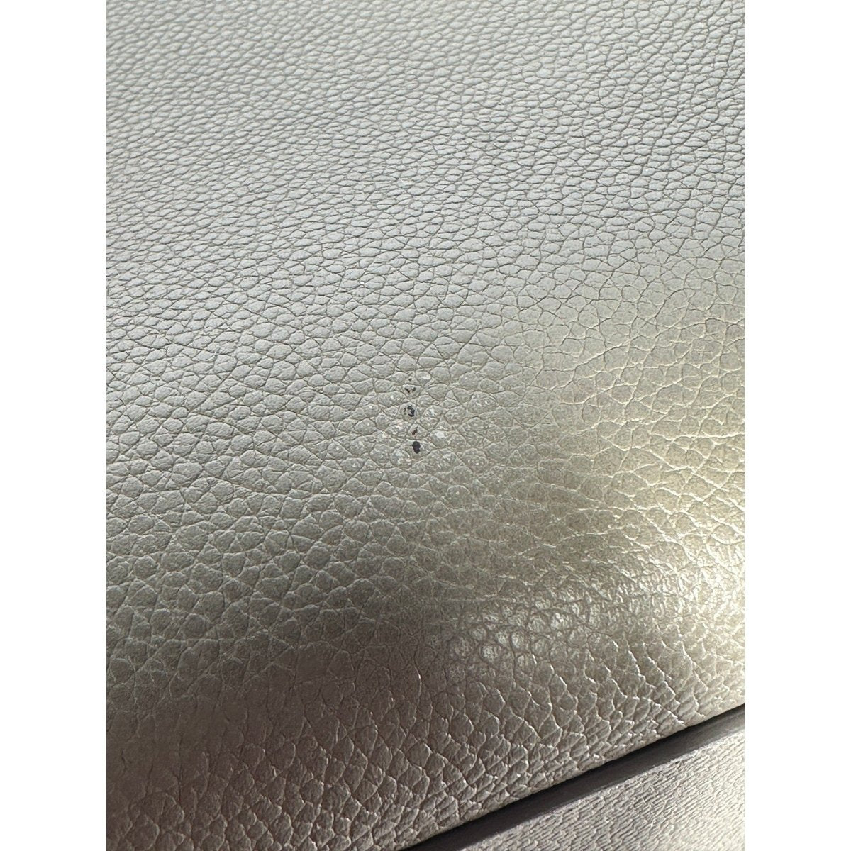 YVES SAINT LAURENT Classic Sac De Jour Baby Tote Beige - Brandsamsara